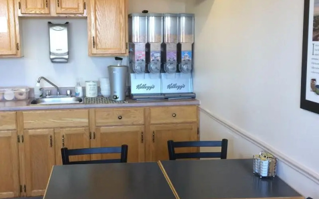 Coastal Inn Sackville