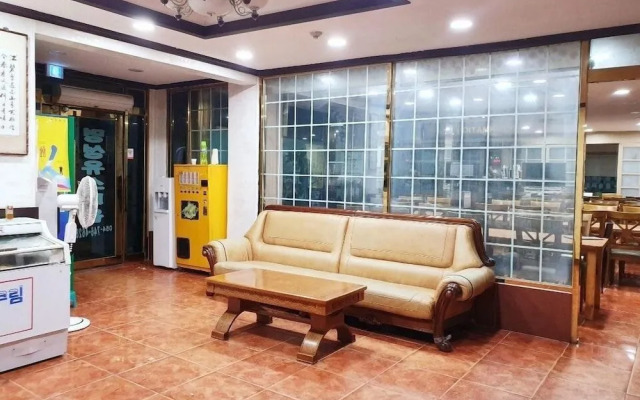 Myungsung Youth Town