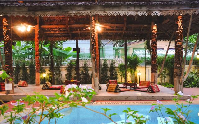 Charlie House Pinklao