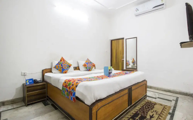 FabExpress Lotus Inn