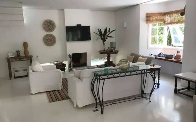 Casa Jardins de Iporanga