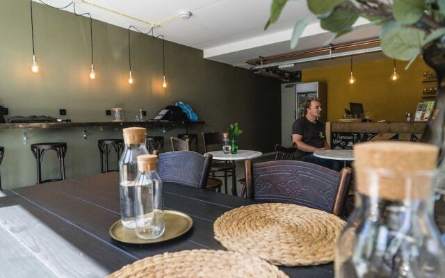 The Golden Stork - Hostel
