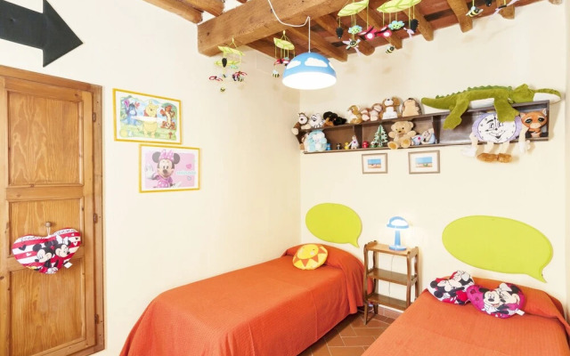 Lucca Walls Dream Apartment