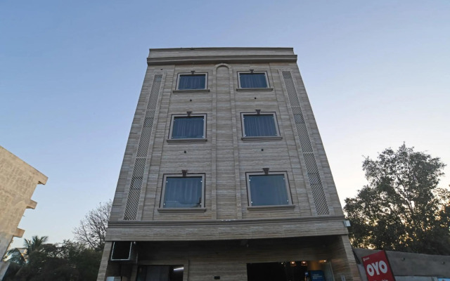 Super OYO Townhouse 931 Hotel Benchmark Vijay Nagar