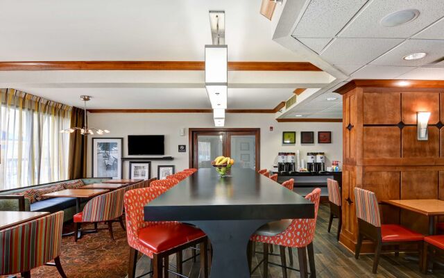 Hampton Inn Memphis-Poplar