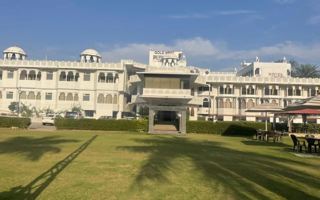 Gold Nest Rubystone Heritage