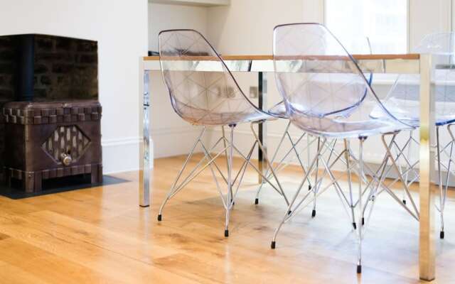 Modern 2br Home in Trendy Dalston W Balcony by Guestready
