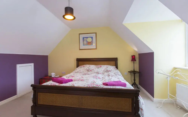 5 Rosebay Gardens