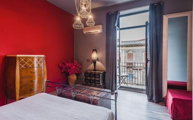 Ursino Apartment With Balcony by Wonderful Italy