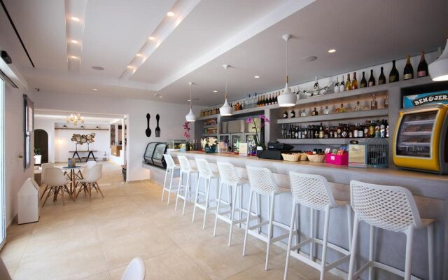 Tropicana Hotel , Suites & Villas Mykonos