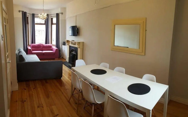 Shaftesbury Avenue Townhouse