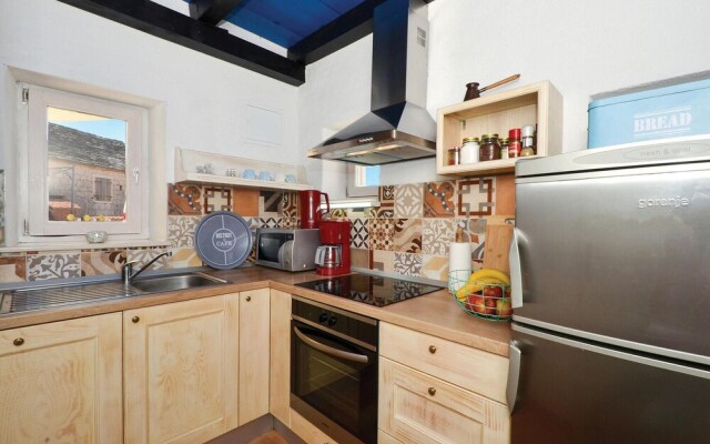 Beautiful Home in Zedno With Wifi and 4 Bedrooms