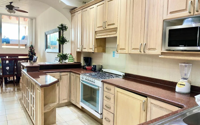 Cascada by Andiani Travel