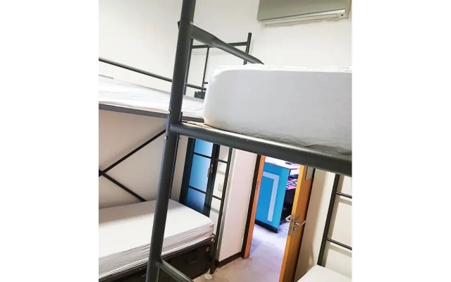 Traveller Box Hostel