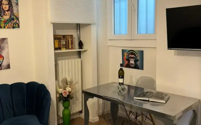 Pleasant Apartment Near Center