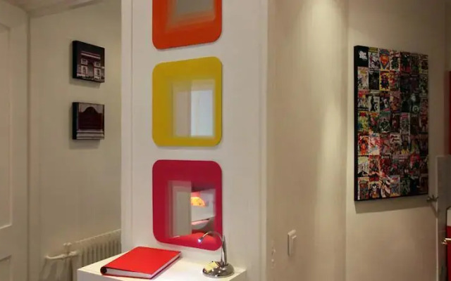 Champs-Elysées Design Apartment