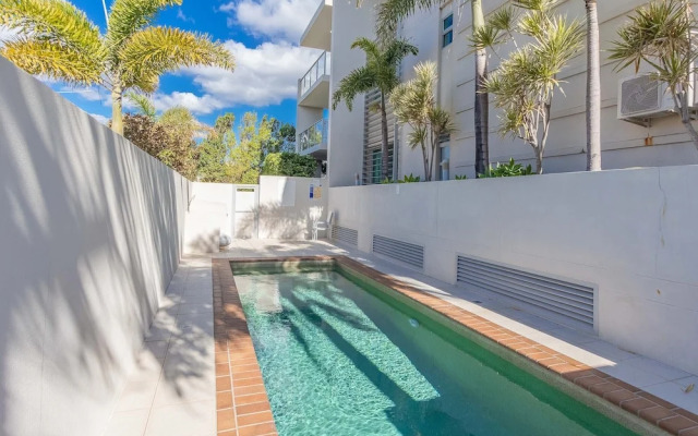 Mermaid Beach Luxury Penthouse