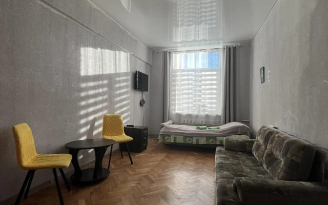 Меблированная комната Family House (Фэмили Хаус) на Красной