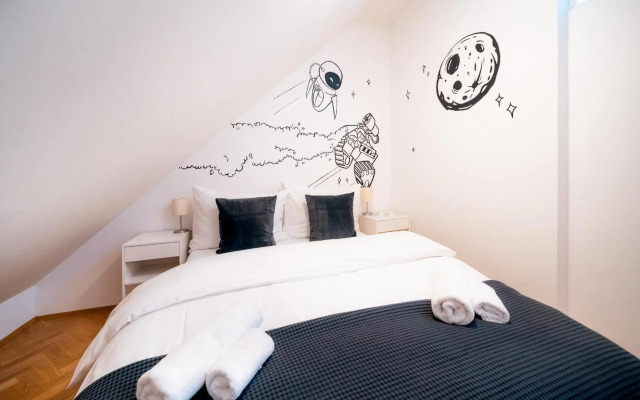 Klimentska Cartoon apartments