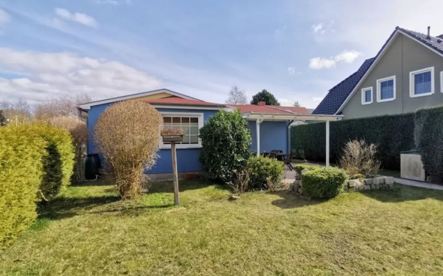 Seaman Modern Retreat