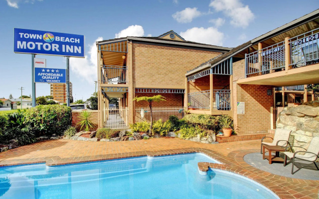 Town Beach Motor Inn