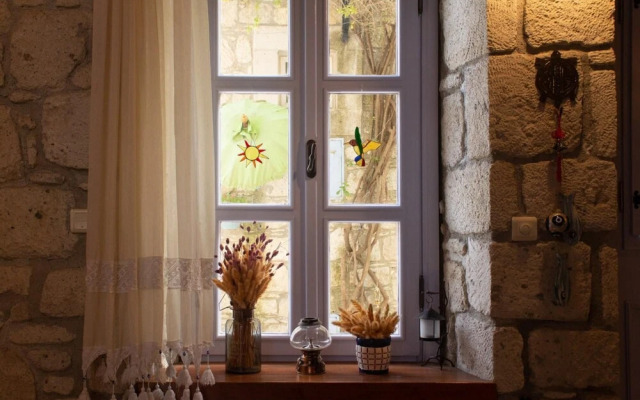 Stonehouse With Backyard and Fireplace in Alacati