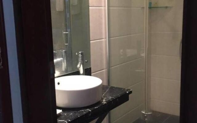 Yading Shanhui Holiday Hotel - Huizhou