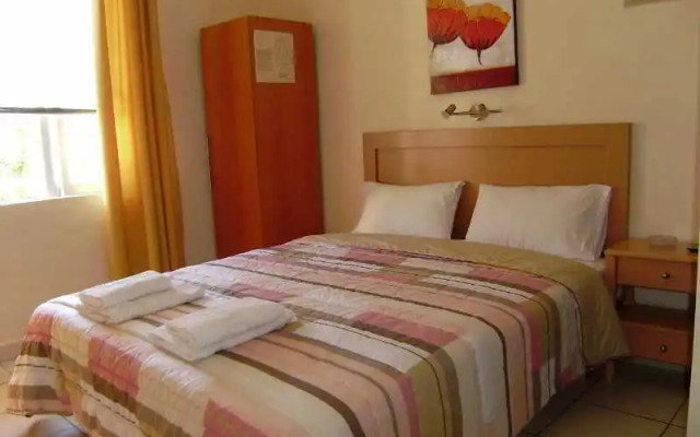 Nicolas Studios&Apts