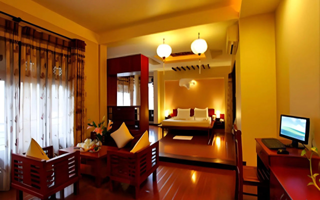 Long Life Riverside Hotel & Spa