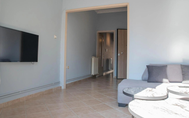 Roof garden apartment near Piraeus port & metro st
