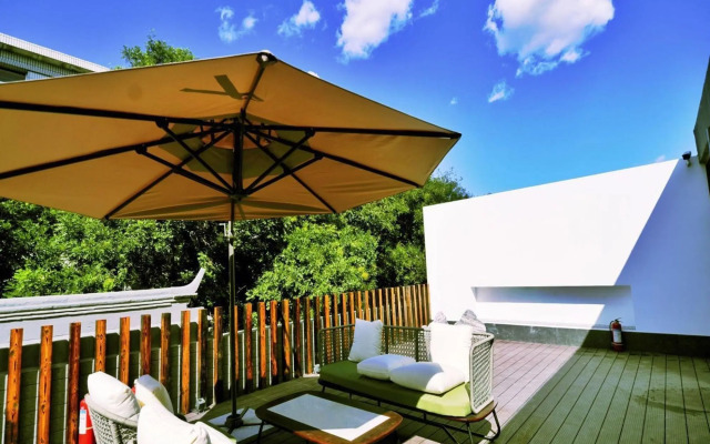 Guipu Courtyard Hotel