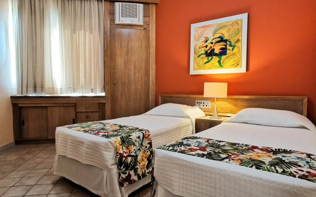 Ingleses Praia Hotel