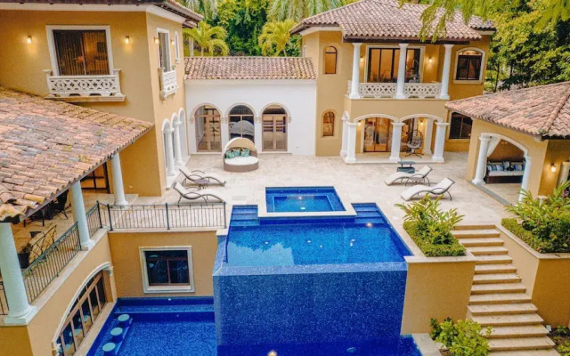 CR Luxury Casa Zafiro 7 Bdrm