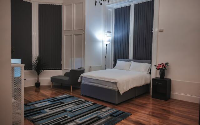 SH Apartments - Dixon Street