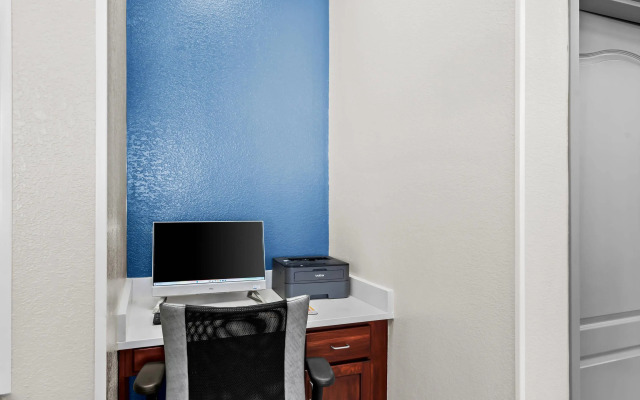 Comfort Inn & Suites Plainville-Foxboro