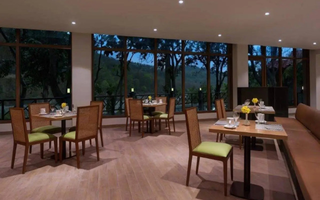 Corbett Gateway Resort & Spa