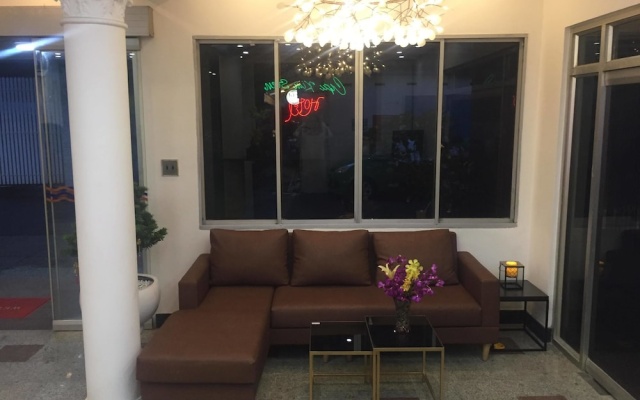 Cuu Kim Son Hotel – Lobby – Ho Chi Minh City