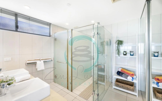 ZEN BY THE WATER - Darwin's Premier Ocean View Family Retreat