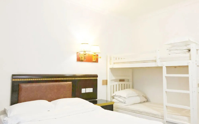 Lakeside Hostel