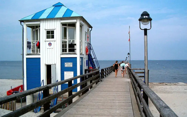 to the Beach Comfortable Holiday Residence