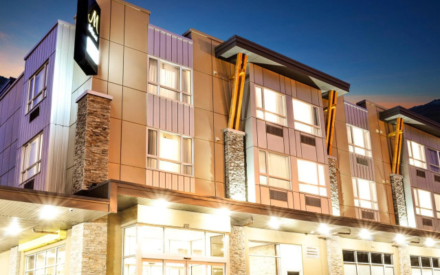 Mstar Hotel