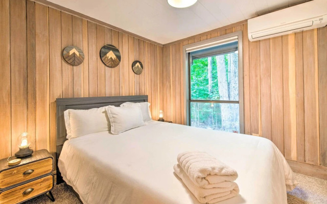 Pet-friendly Pocono Pines Rental w/ Hot Tub!