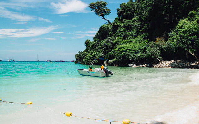 Phi Phi Cliff Beach Resort