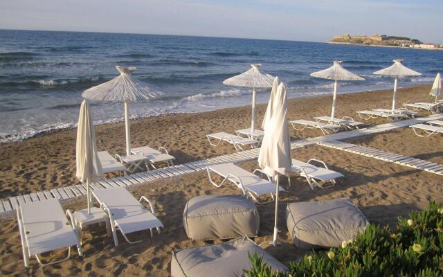 Petradi Beach Lounge Hotel