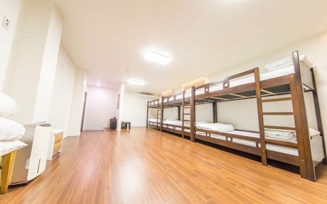 Rgb House Hostel