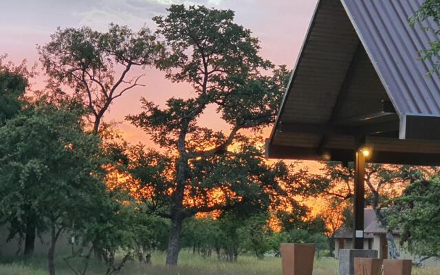 Callies Game Lodge Safaris