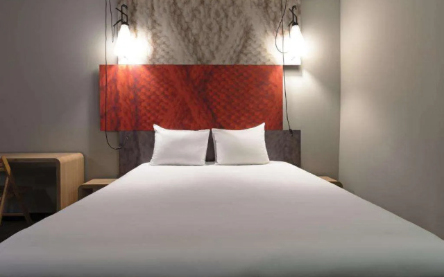 ibis Paris Pantin Eglise