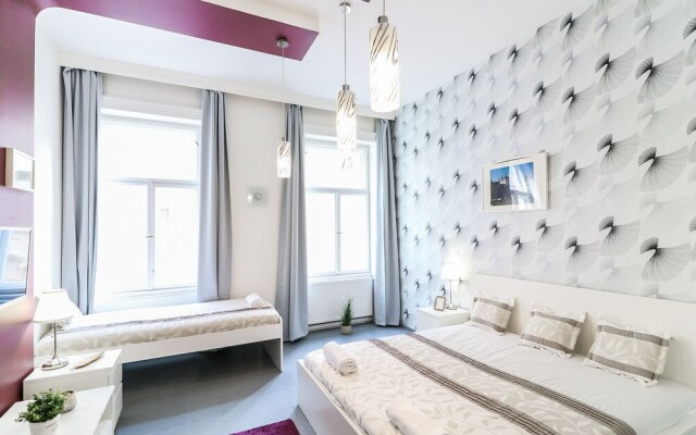 Real Apartments Hegedu