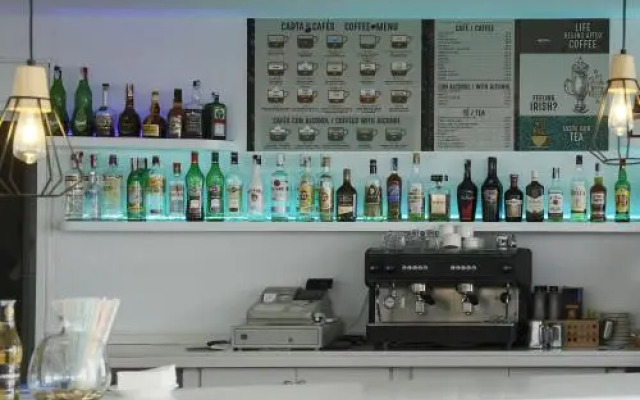 Aparhotel Flora Park