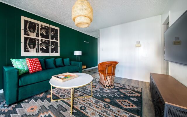 WanderJaunt - West Campus Apartments